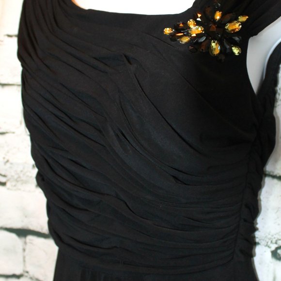 EUC! Beautiful Dress Barn, swirled bodice with jeweled embellishment, sz 6 - Picture 2 of 8